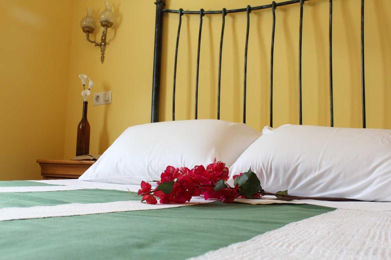 Apartamentos Casa Germana Тапия-де-Касарьего Экстерьер фото
