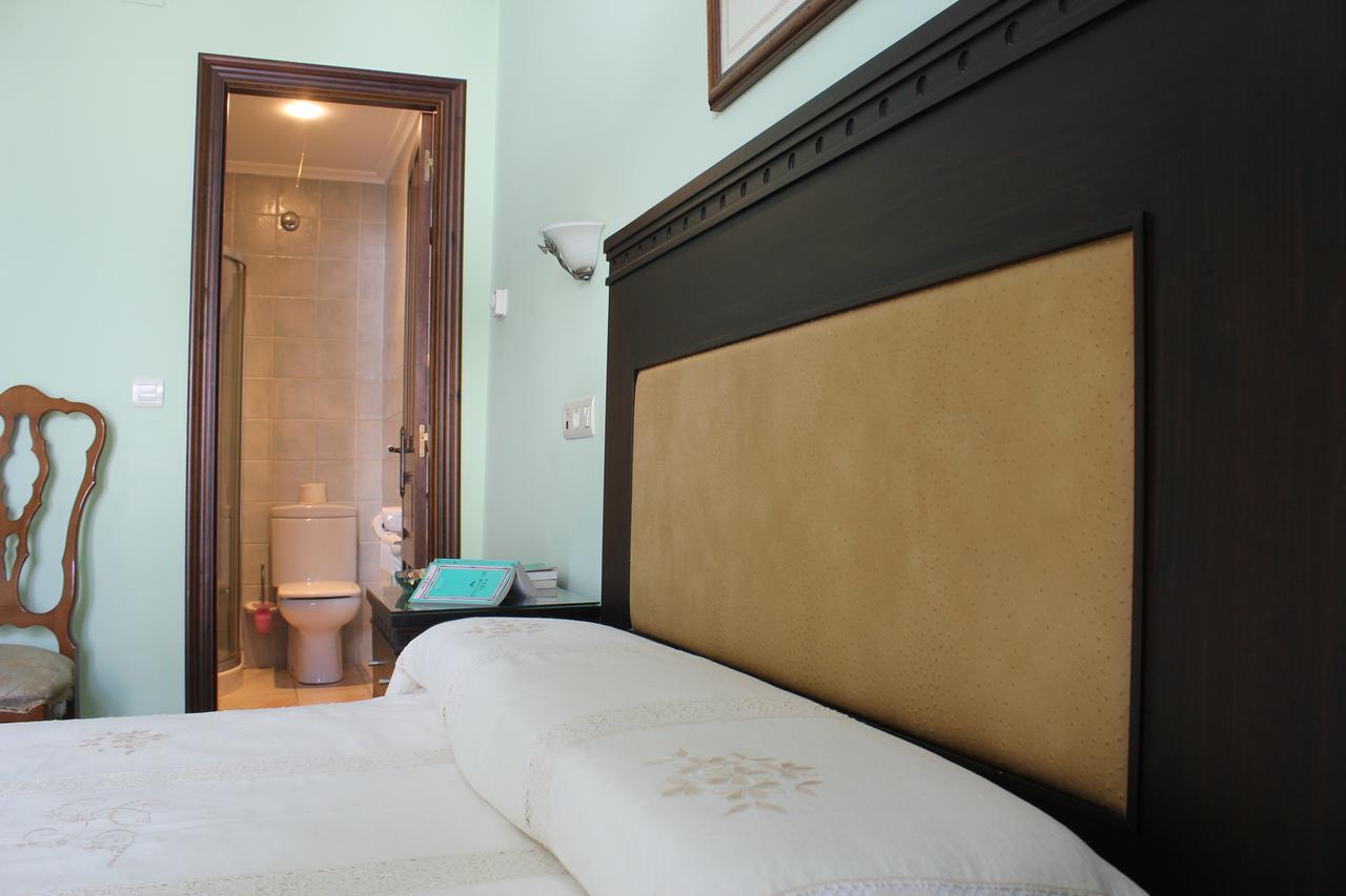 Apartamentos Casa Germana Тапия-де-Касарьего Экстерьер фото